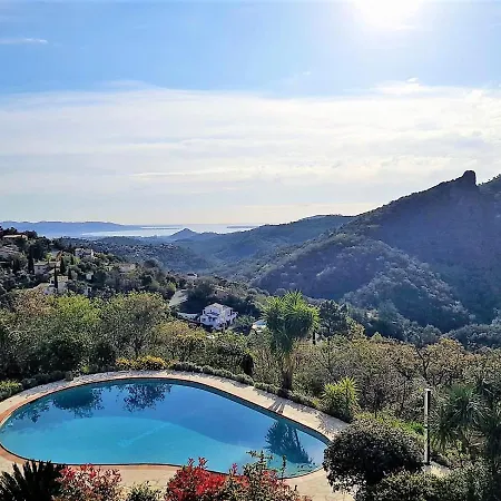 L'esterel Avec Piscine Vue -mandelieu 06210- 6 Pers *