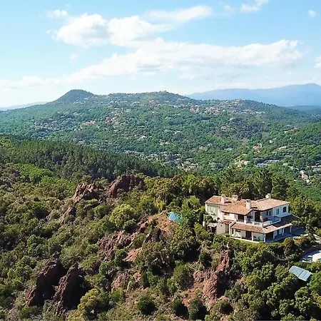 L'esterel Avec Piscine Vue -mandelieu 06210- 6 Pers * Fréjus