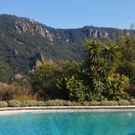 L'esterel Avec Piscine Vue -mandelieu 06210- 6 Pers *