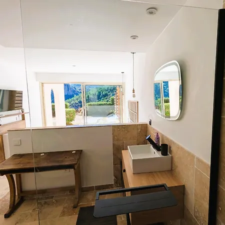 L'esterel Avec Piscine Vue -mandelieu 06210- 6 Pers *